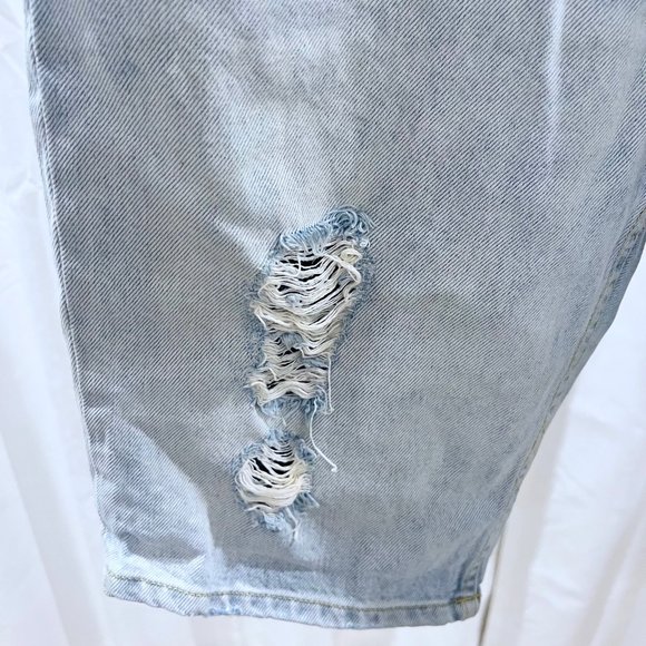 Topman Distressed Denim Slim Short - Picture 3 of 8